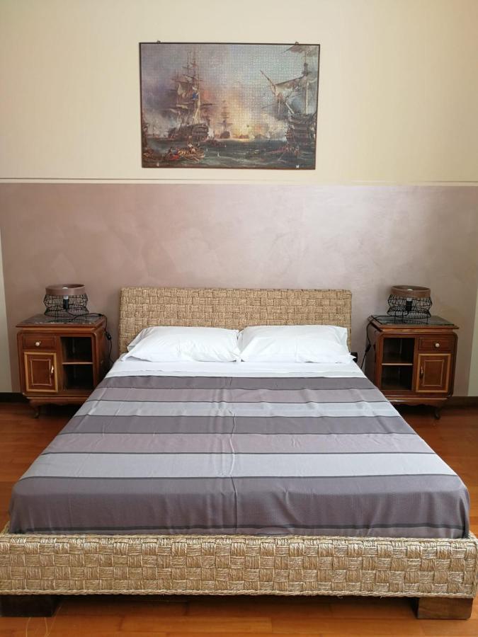 Dimora Castello Dei Conti Bed & Breakfast Trinita  Exterior photo