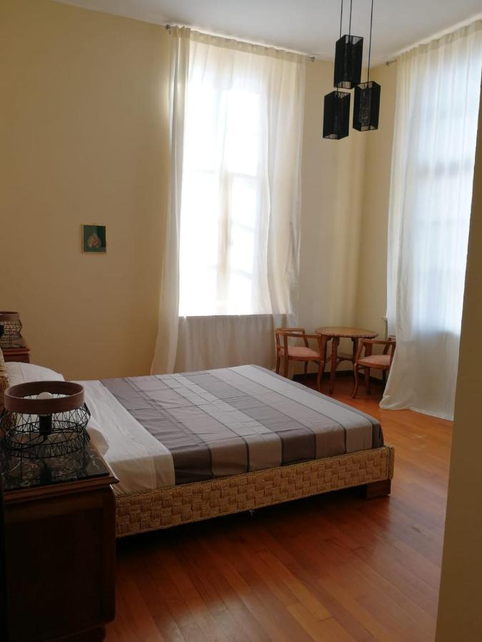 Dimora Castello Dei Conti Bed & Breakfast Trinita  Exterior photo