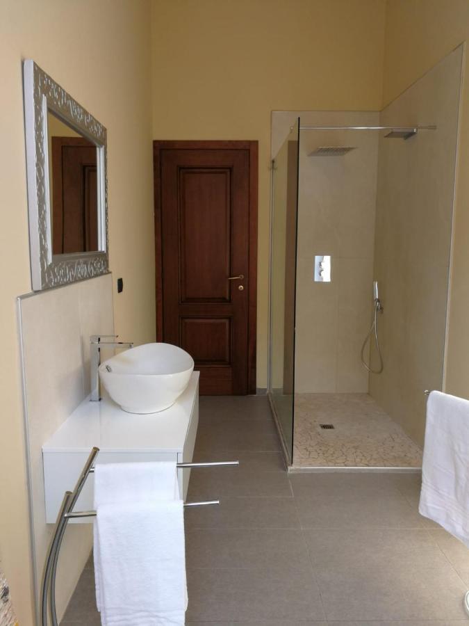 Dimora Castello Dei Conti Bed & Breakfast Trinita  Exterior photo